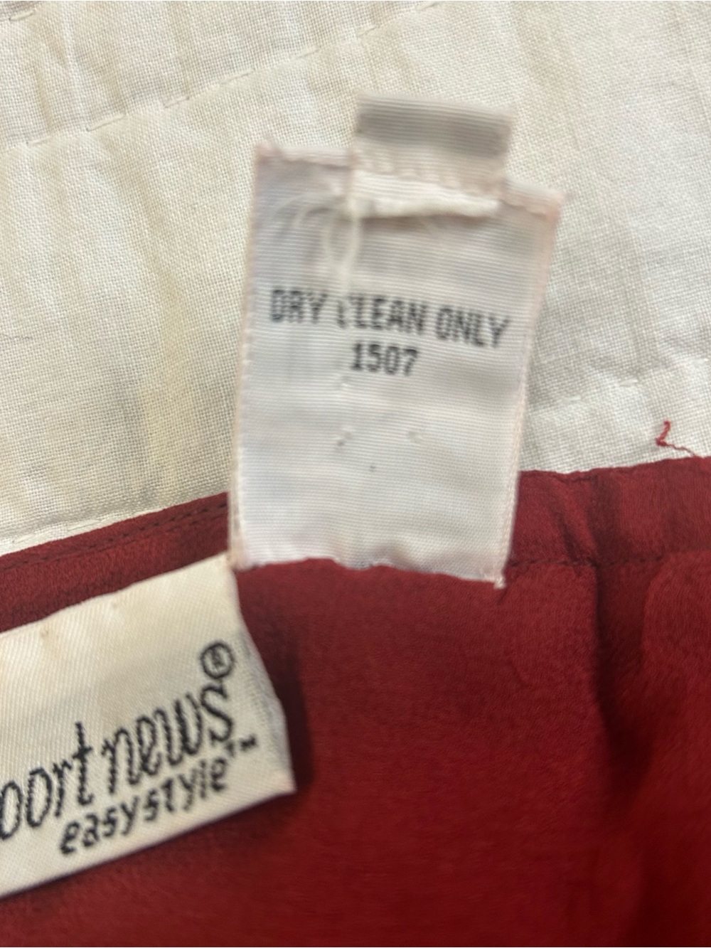 Vintage Newport News Red Silk Beaded Trim Dress Size 8 Holiday Cocktail Y2K - Picture 5 of 8
